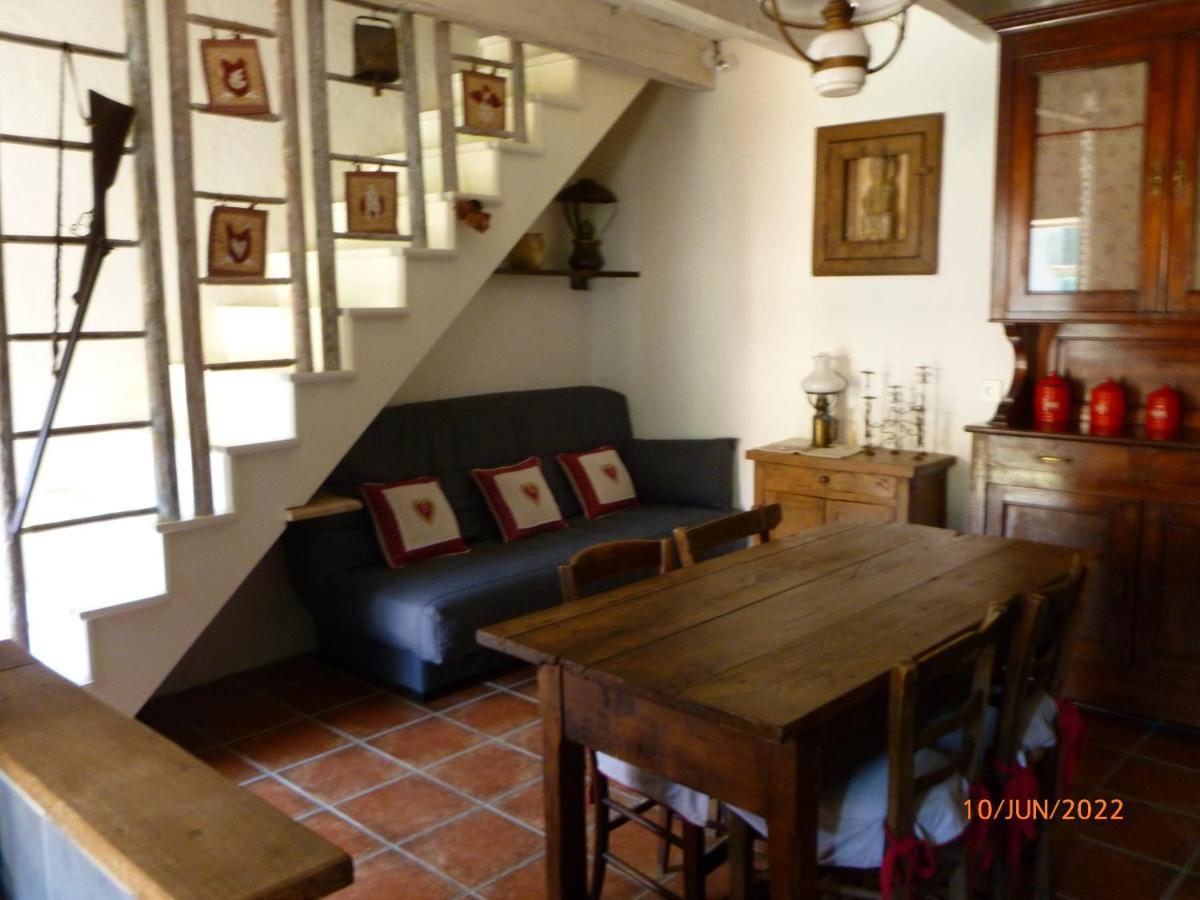 Maison De Village Saint-Paul-des-Fonts 外观 照片